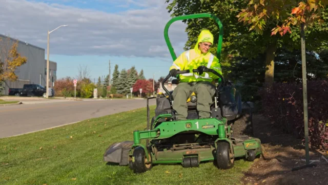 clintar-company-lawn-mower
