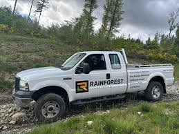 rainforest-landscaping-truck